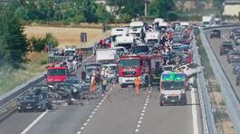 Contromano in autostrada, due morti thumbnail