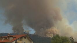 L'Italia assediata dal fuoco thumbnail