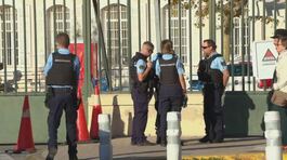 Migranti, Parigi non li ammette thumbnail
