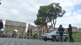 Centurioni in manette al Colosseo thumbnail