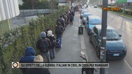 Gli effetti della guerra: italiani in crisi, in coda per mangiare thumbnail