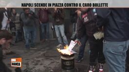Napoli scende in piazza contro il caro bollette thumbnail