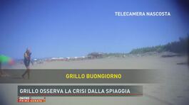 Grillo osserva la crisi dalla spiaggia thumbnail