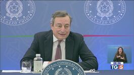 Il premier Draghi attacca i no vax thumbnail