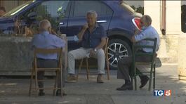 Viva i nonni, angeli e maestri di tenerezza thumbnail
