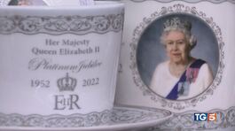 La gaffe sulla regina tesoro da collezione thumbnail