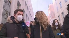 Gli studenti in piazza "non morire di scuola" thumbnail