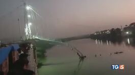 Disastro in India La Corea in lutto thumbnail