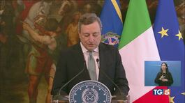 Draghi: "Putin fermi lo spargimento di sangue" thumbnail