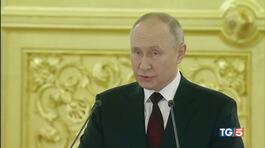 Putin, cresce dissenso 007 russi nella bufera thumbnail