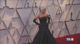 Tra moda, glamour e appelli per la pace thumbnail