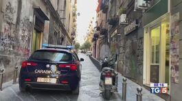 Napoli, bimbo salvo grazie ai carabinieri thumbnail