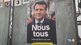Macron e Le Pen, sfida per l'Eliseo thumbnail