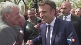 Macron a caccia di voti nella Francia profonda thumbnail
