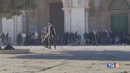 Scontri e feriti sulla spianata delle moschee thumbnail