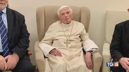 Benedetto XVI grave "Preghiera speciale" thumbnail