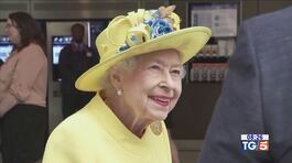 Nuova uscita a sorpresa per la Regina Elisabetta thumbnail
