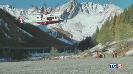 Crolla ghiacciaio 2 morti in Svizzera thumbnail