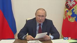 Più missili in Ucraina. Sanzioni, nuovo stop thumbnail