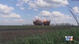 Scontri in Donbass Civili in fuga da Azot thumbnail