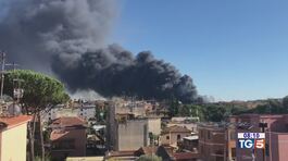 Ipotesi di dolo per gli incendi a Roma thumbnail