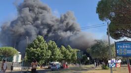 Gli incendi a Roma, la pista dei rifiuti thumbnail