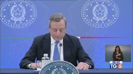 Draghi e Berlusconi: il governo va avanti thumbnail