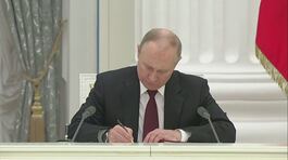 Ucraina, Putin firma l'indipendenza del Donbass thumbnail