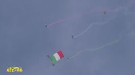 Brigata "Folgore": il Tricolore nel cielo thumbnail
