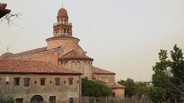 L'isola di San Michele tra Venezia e Murano thumbnail