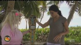 Ilona, con il suo scettro, guida i Naufraghi su Playa Sgamada thumbnail