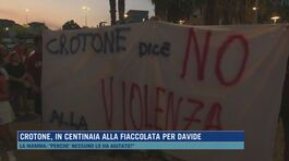 Crotone, in centinaia alla fiaccolata per Davide thumbnail