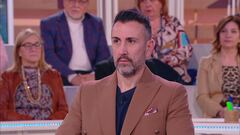 Lunedì 17 aprile, Canale 5