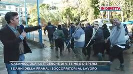 Casamicciola (Ischia), gli angeli del fango contro l'inviato di Mediaset: "Dovete smetterla di parlare di abusivismo" thumbnail