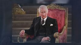 Nuovo Re, vecchi veleni nella famiglia reale inglese. William contro Harry per l'incoronazione thumbnail