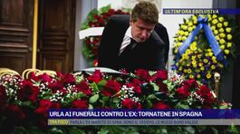 Urla ai funerali contro l'ex: tornatene in Spagna thumbnail