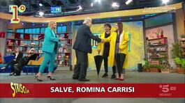 Le strane coppie: se Sgarbi ci prova con Romina Carrisi thumbnail