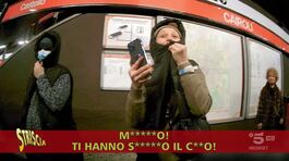 Borseggiatrici in centro: applausi per Staffelli, calci all'operatore thumbnail