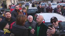 Salerno, la partita di calcio blocca le ambulanze dell'ospedale thumbnail