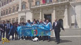 Club Napoli Parlamento, l'incursione del Vespone thumbnail
