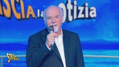 Antonio Ricci dedica a Gianfranco D'Angelo la piazza davanti lo studio di Striscia la notizia
