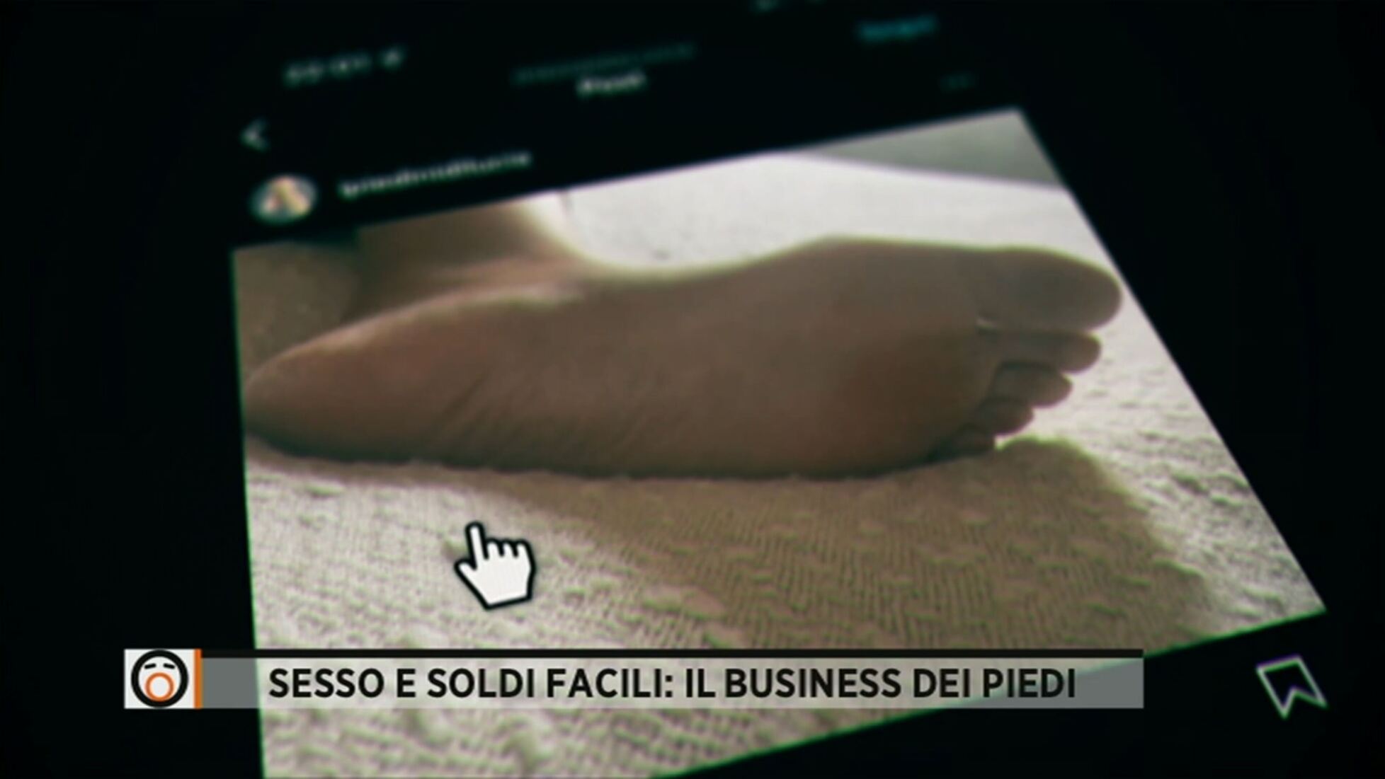 Fuori dal coro: Sesso e soldi facili: il boom dei piedi Video | Mediaset  Infinity