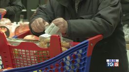 Inflazione ancora alta Famiglie più povere thumbnail