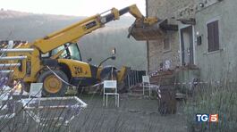 Assalta villa con ruspa, proprietario lo uccide thumbnail