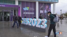 Le meraviglie del Ces, l'auto cambia colore thumbnail