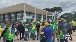 Rivolta in Brasile Lula resta al governo thumbnail