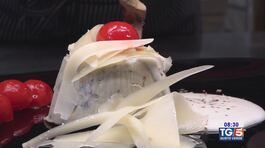 Sformatino di melanzane su una fonduta thumbnail