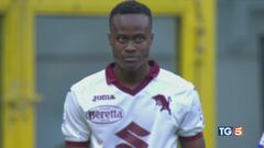 Revenge porn: il calciatore Demba Seck denunciato dalla ex - TG5 ...