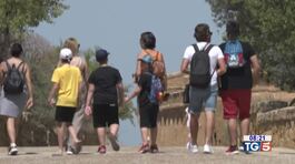 L'Italia non è un paese per giovani thumbnail