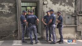 Accoltellata in casa dal suo fidanzato thumbnail